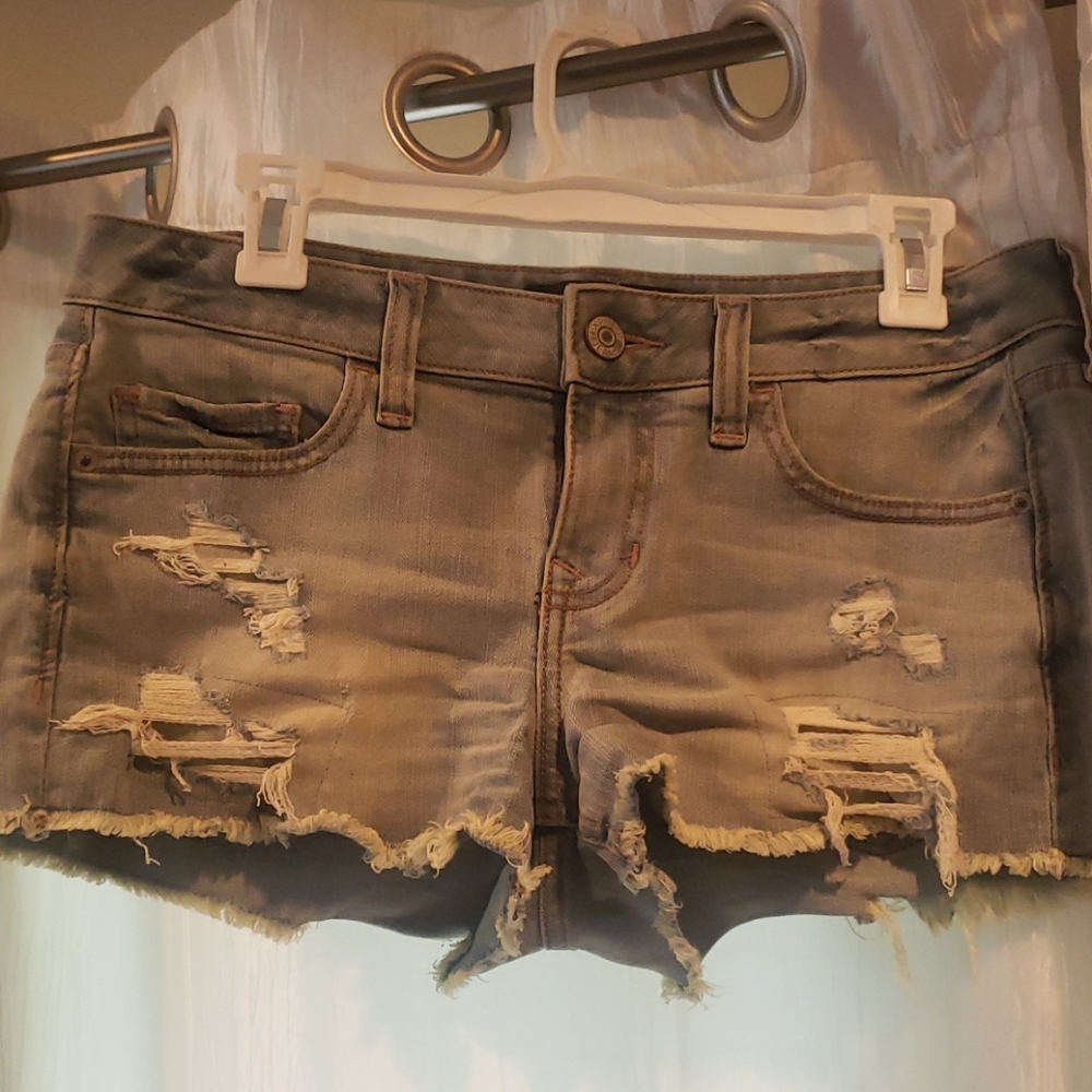 Express distressed jean shorts